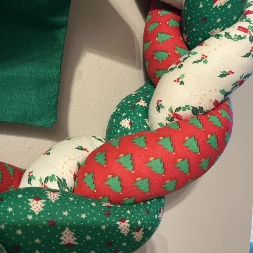 Vintage Handmade Braided Christmas Wreath Festive Red Green White Fabric,‎ Bow